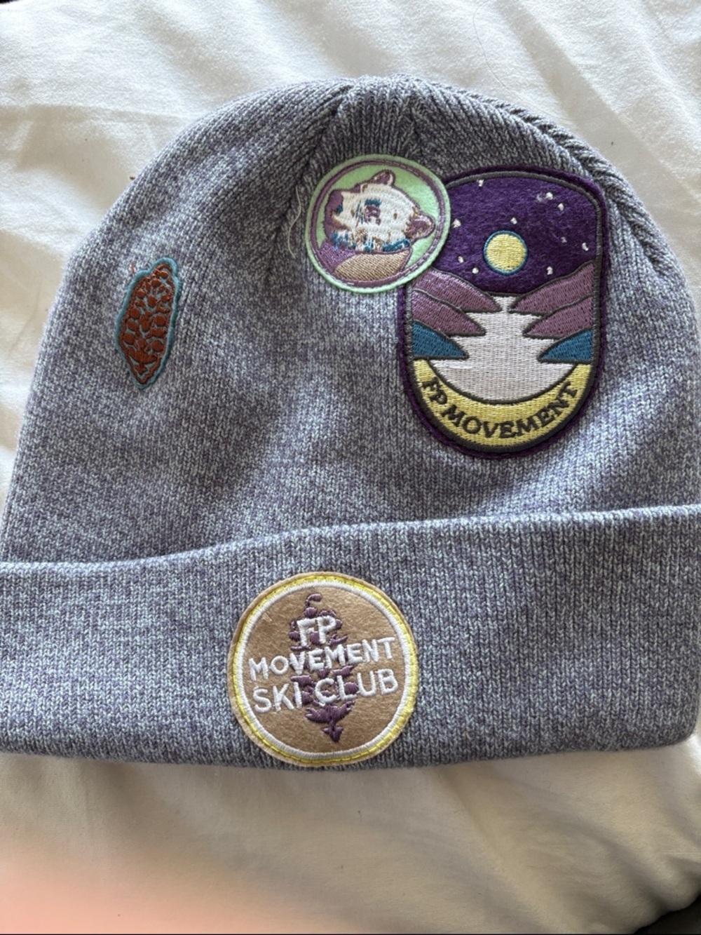 Free people park patch beanie NWOT OS - Picture 2 of 4